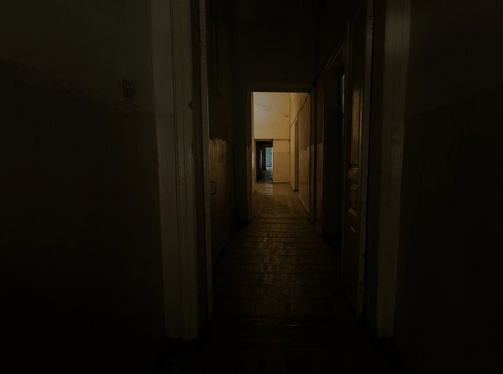 Dark hallway that could use a motion sensor and some light automation.